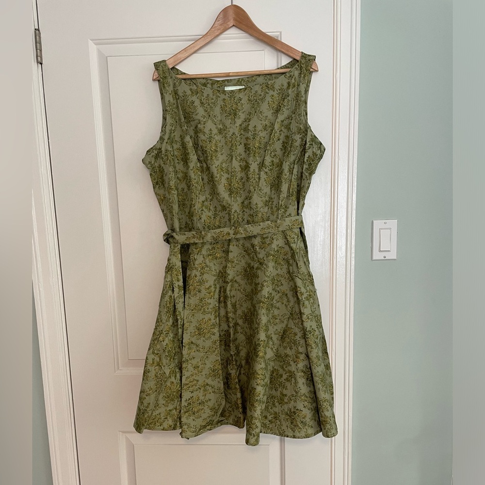 ⭐️host pick⭐️ Pinup Couture/Heart of Haute Monique Dress Cinderella Green 3X - Picture 11 of 14